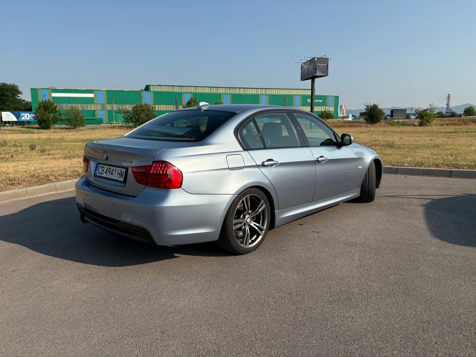 BMW 330, снимка 2 - Автомобили и джипове - 54878785