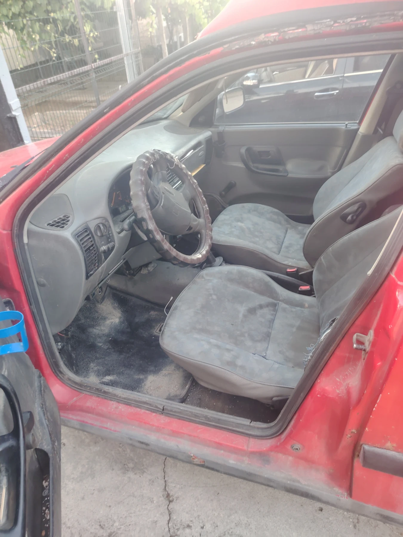 Seat Inka 1.6 газ/климатик, снимка 4 - Автомобили и джипове - 55094371