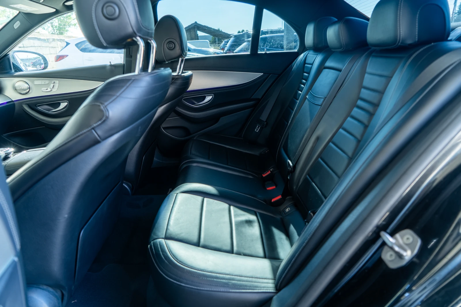 Mercedes-Benz E 350 D = V6 = AMBIENT = MEMORY = TOP = ЛИЗИНГ, снимка 9 - Автомобили и джипове - 55482986