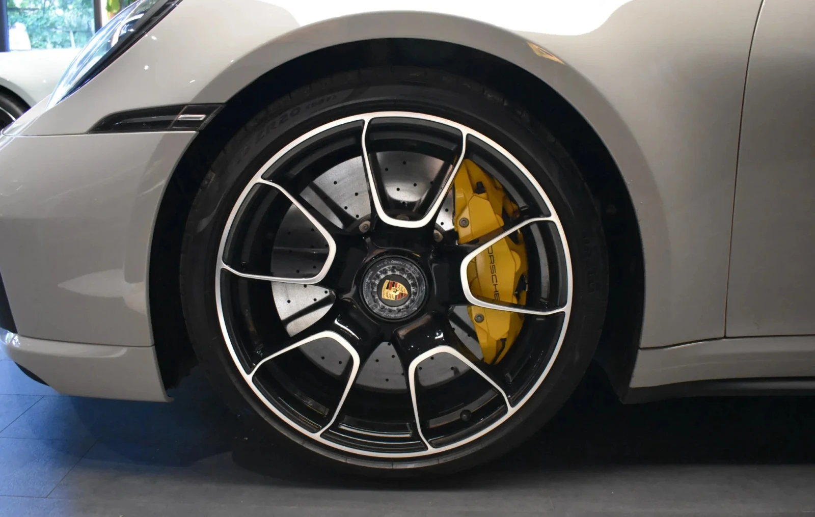 Porsche 911 Turbo S Akrapovic, снимка 4 - Автомобили и джипове - 55637768