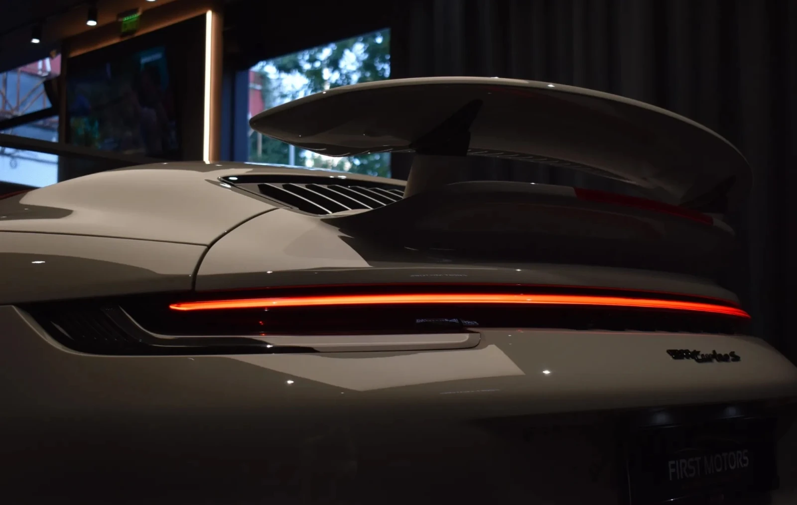 Porsche 911 Turbo S Akrapovic, снимка 11 - Автомобили и джипове - 55637768