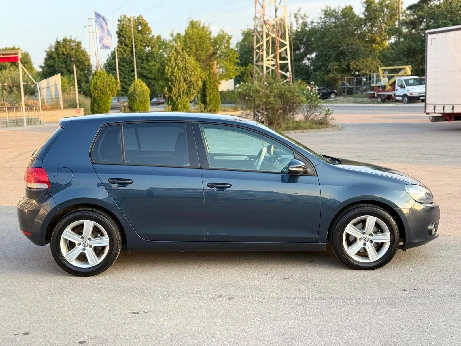 VW Golf 1.2TSI/МУЛТИВОЛАН/НАПЪЛНО ОБСЛУЖЕН/ВСИЧКО ПЛАТЕНО!, снимка 15 - Автомобили и джипове - 55806034