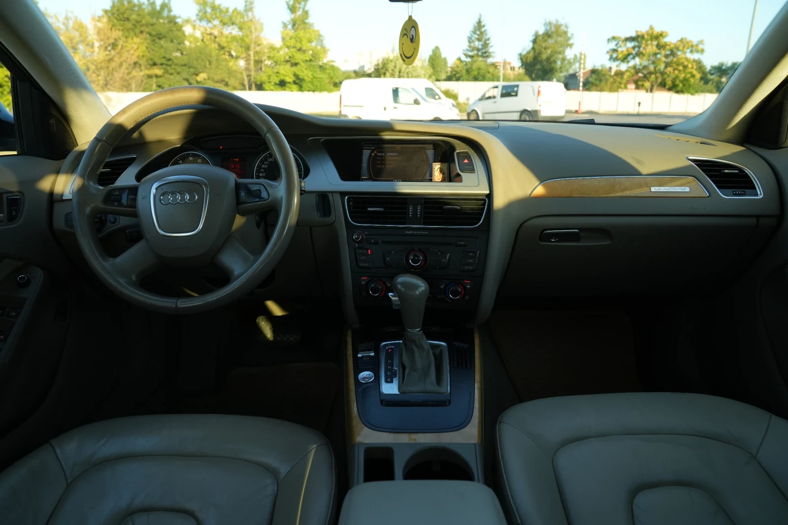 Audi A4, снимка 9 - Автомобили и джипове - 56037610