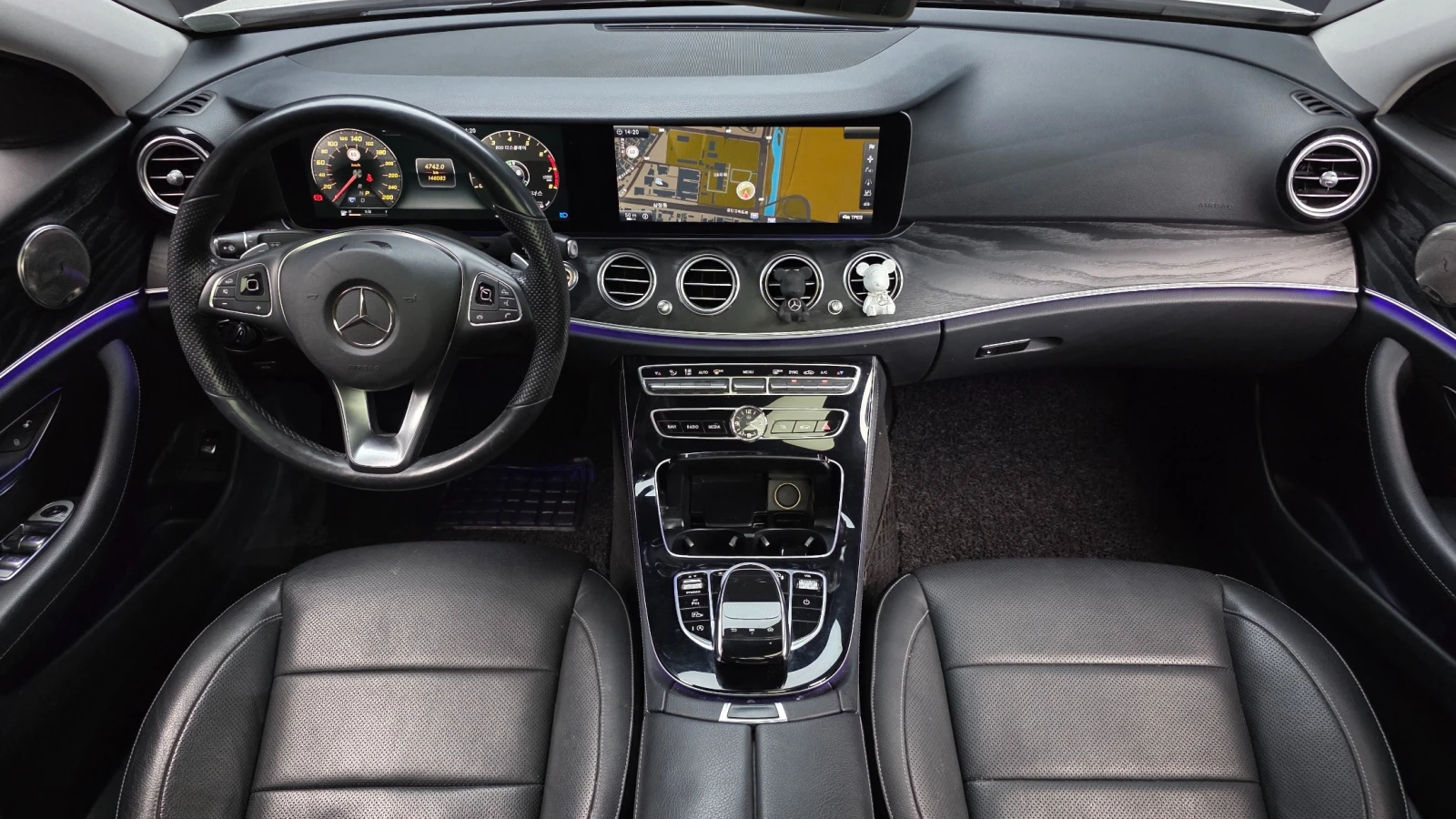 Mercedes-Benz E 300 2.0 Avantgarde, 360-cam, Обдух., снимка 6 - Автомобили и джипове - 56173005