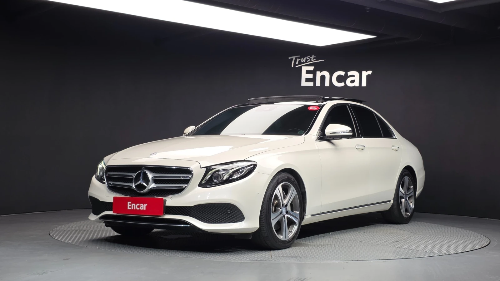 Mercedes-Benz E 300 2.0 Avantgarde, 360-cam, Обдух.