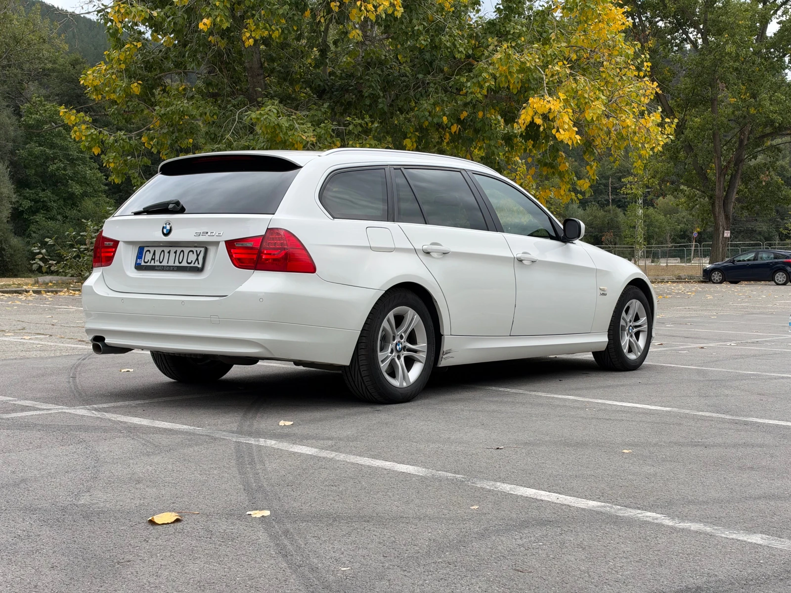 BMW 320 LCI xdrive , снимка 6 - Автомобили и джипове - 56272904
