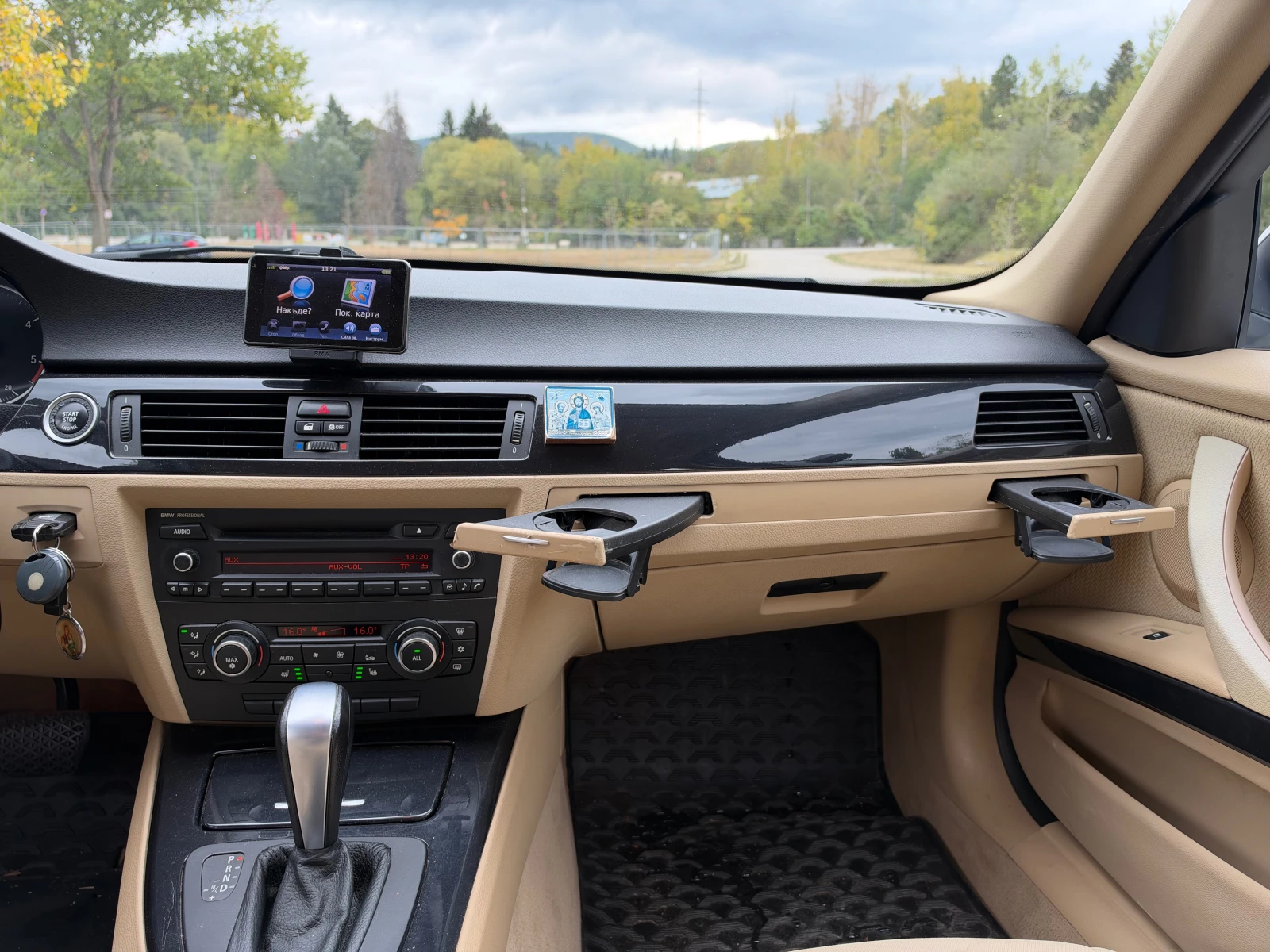 BMW 320 LCI xdrive , снимка 13 - Автомобили и джипове - 56272904