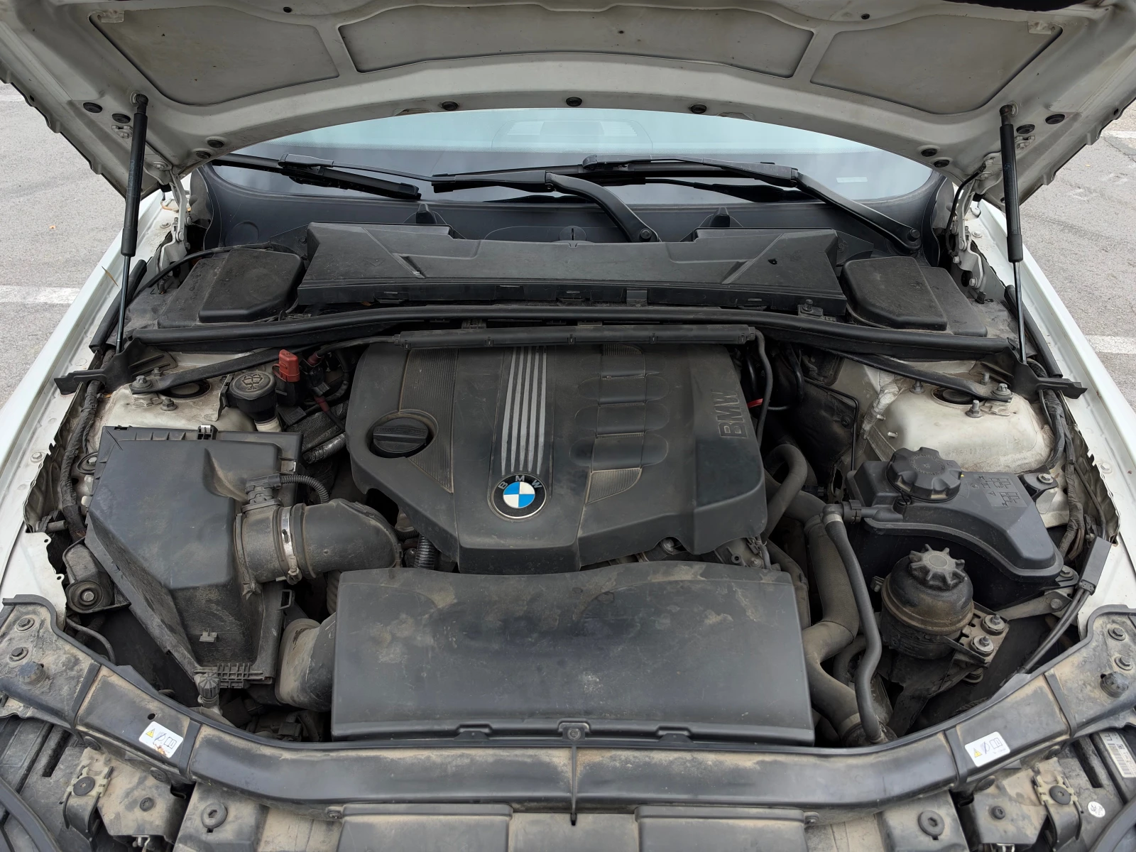 BMW 320 LCI xdrive , снимка 15 - Автомобили и джипове - 56272904