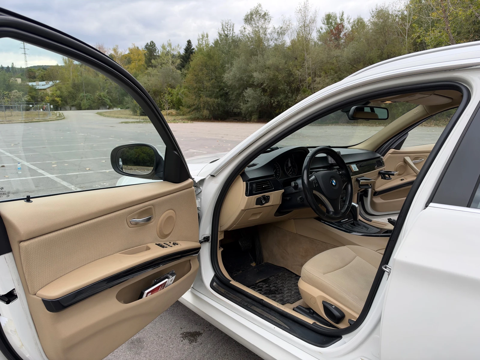 BMW 320 LCI xdrive , снимка 11 - Автомобили и джипове - 56272904