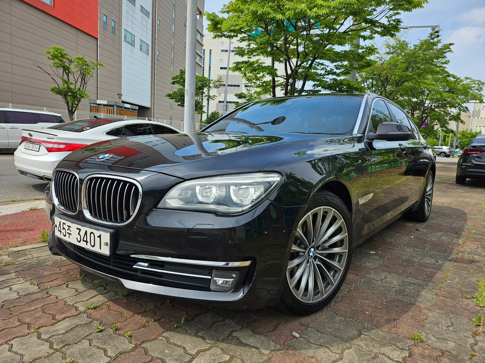 BMW 730