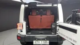 Jeep Wrangler SAHARA | ПОДГРЕВИ | КАМЕРА | НОВИ ГУМИ, снимка 6 - Автомобили и джипове - 55689148