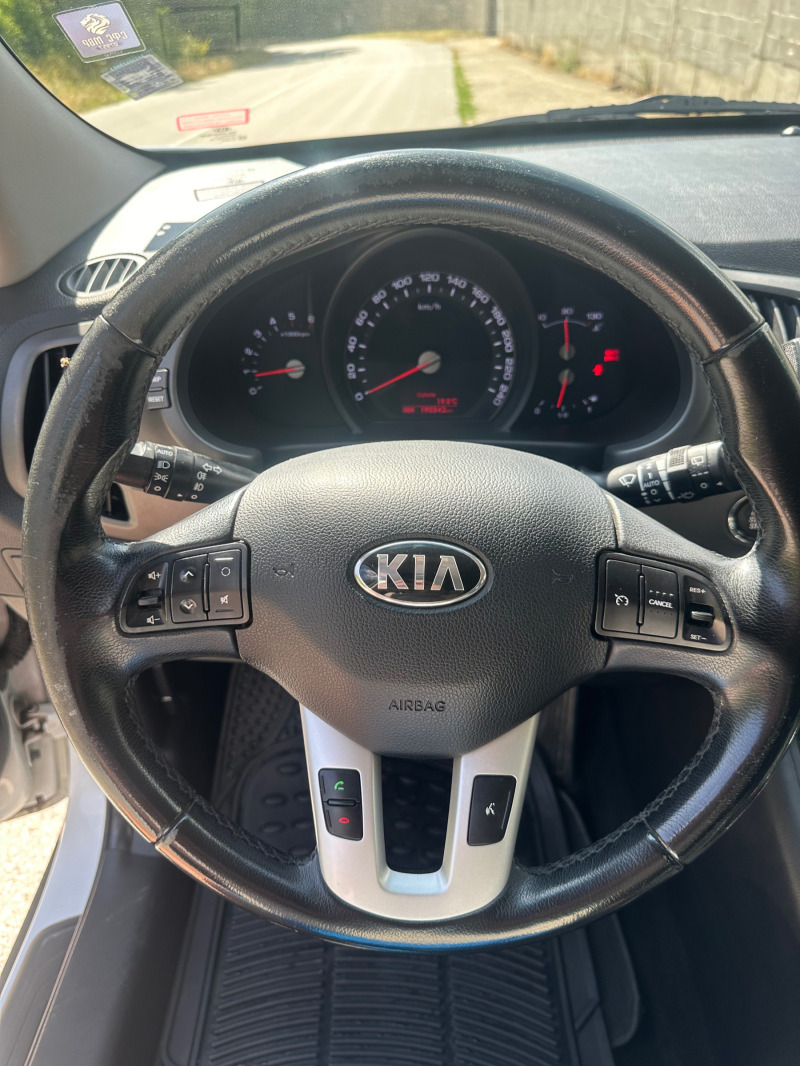 Kia Sportage CRDI, снимка 8 - Автомобили и джипове - 46460718