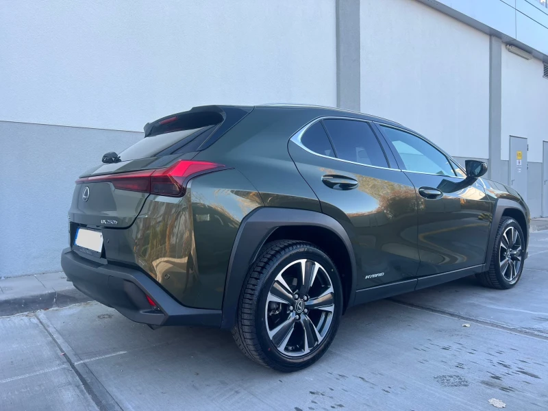 Lexus UX 250h Сервизна история+ ГАРАНЦИЯ, снимка 6 - Автомобили и джипове - 47855277