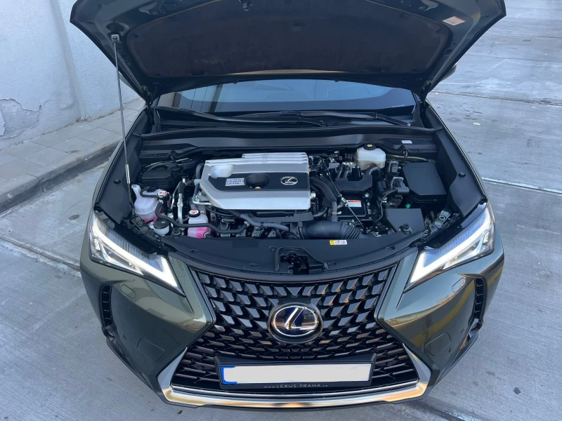 Lexus UX 250h Сервизна история+ ГАРАНЦИЯ, снимка 8 - Автомобили и джипове - 47855277