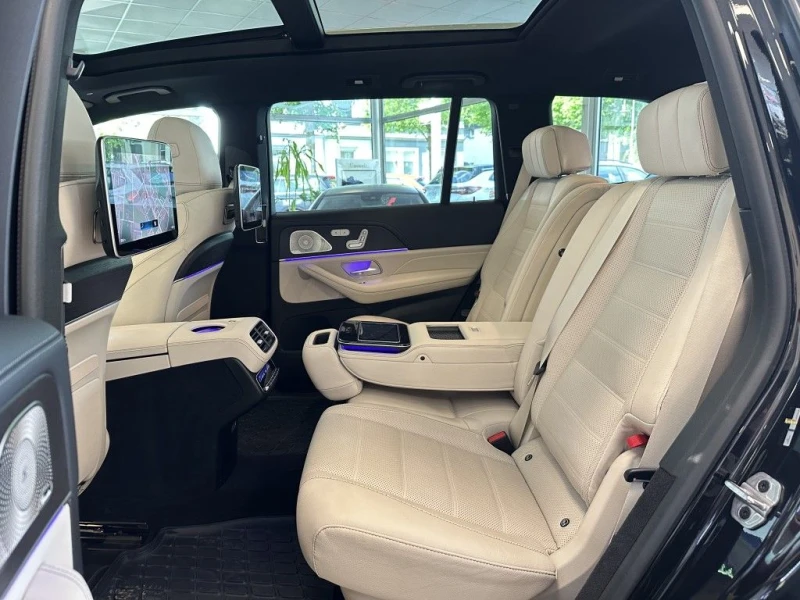 Mercedes-Benz GLS580 AMG/7Sitz/Burm/Pano/ FULL/, снимка 9 - Автомобили и джипове - 50274918