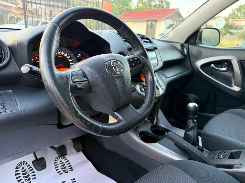 Toyota Rav4 D4D, снимка 7 - Автомобили и джипове - 51699352