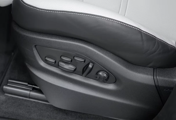 Porsche Cayenne S E-Hybrid = NEW = Black Pack Гаранция - изображение 5