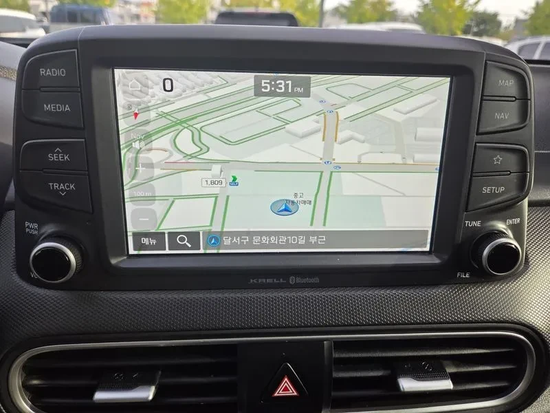 Hyundai Kona 1.6 - САМО 30% АВАНС, снимка 11 - Автомобили и джипове - 56305146