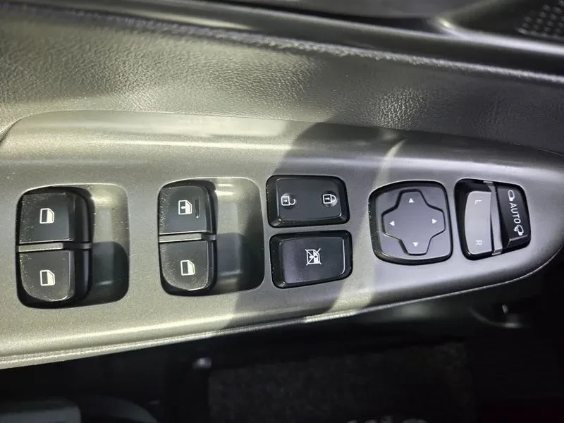 Hyundai Kona 1.6 - САМО 30% АВАНС, снимка 10 - Автомобили и джипове - 56305146