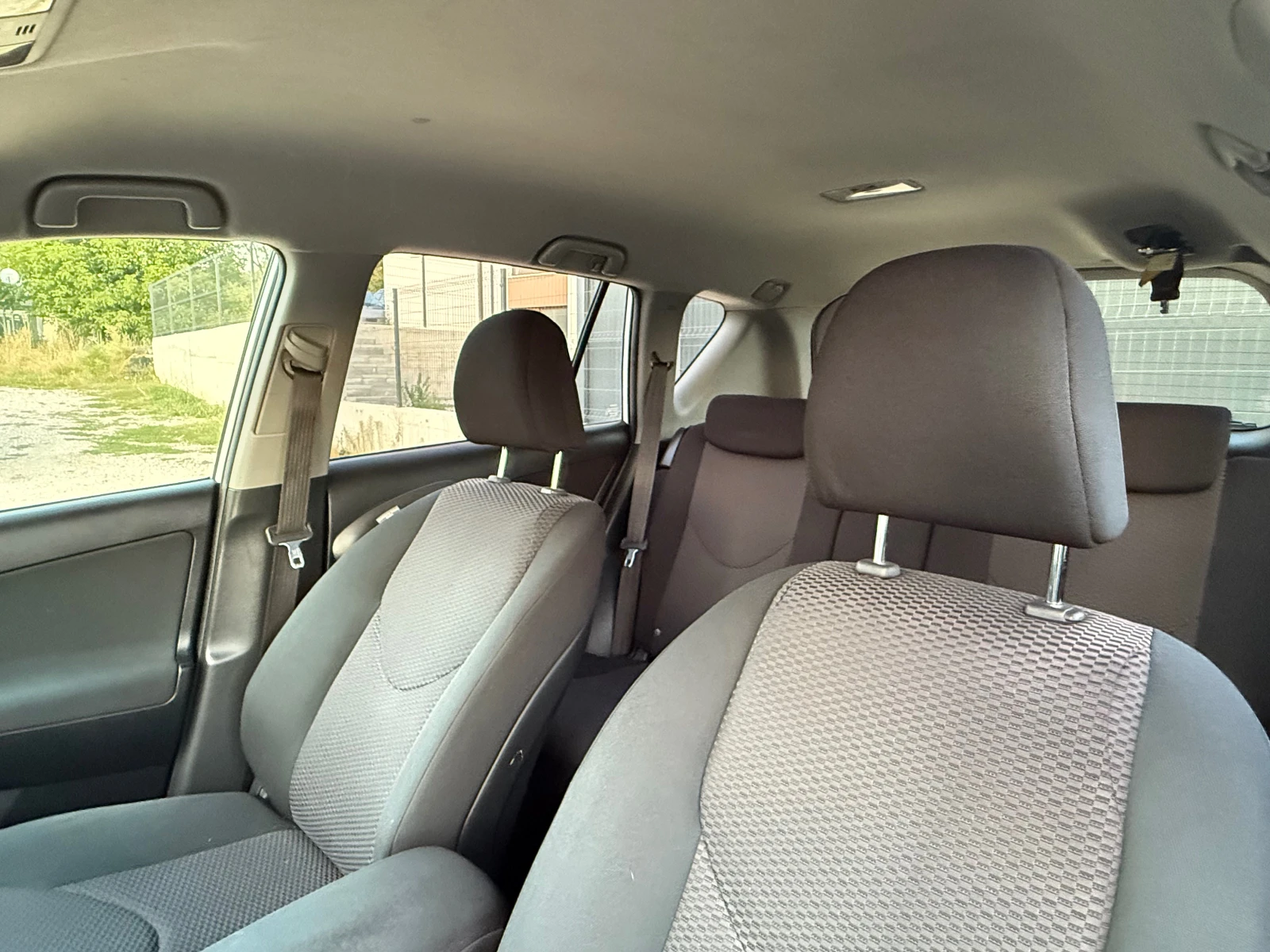 Toyota Rav4 D4D - изображение 10