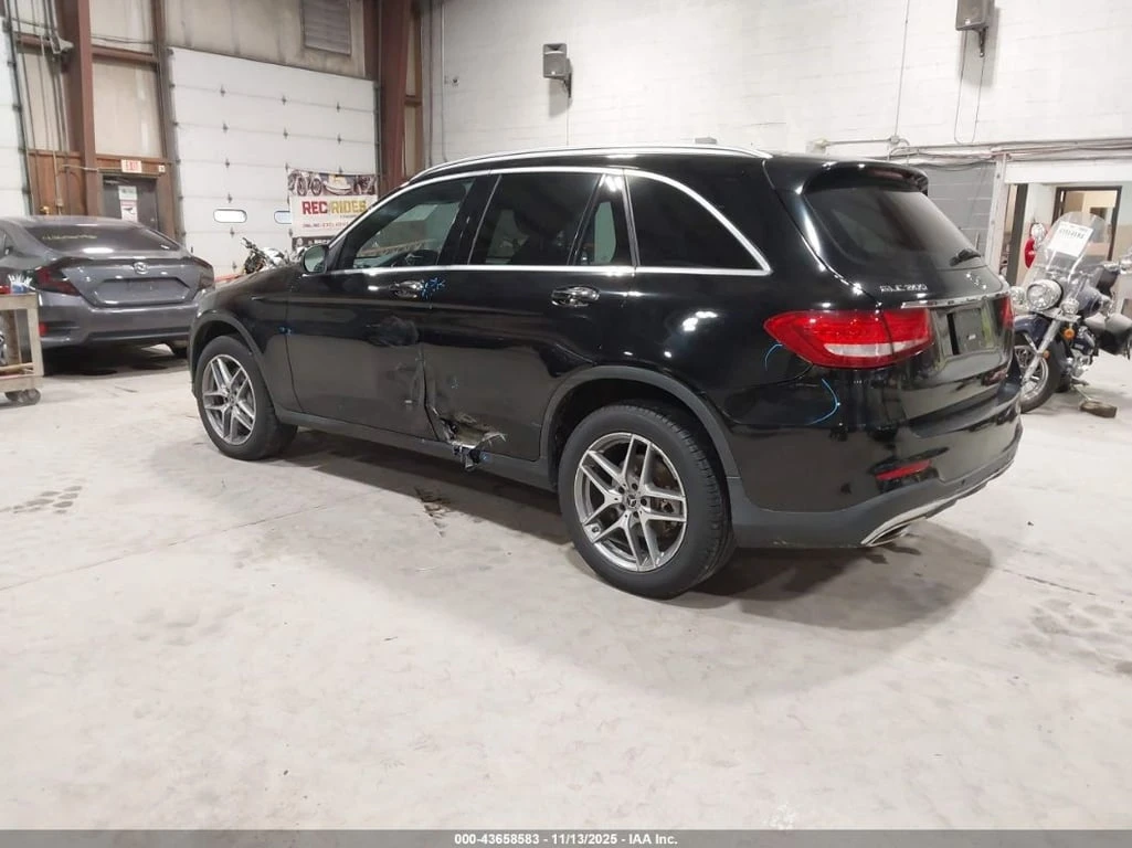 Mercedes-Benz GLC 300 * 4MATIC * CARFAX *    | Mobile.bg   3