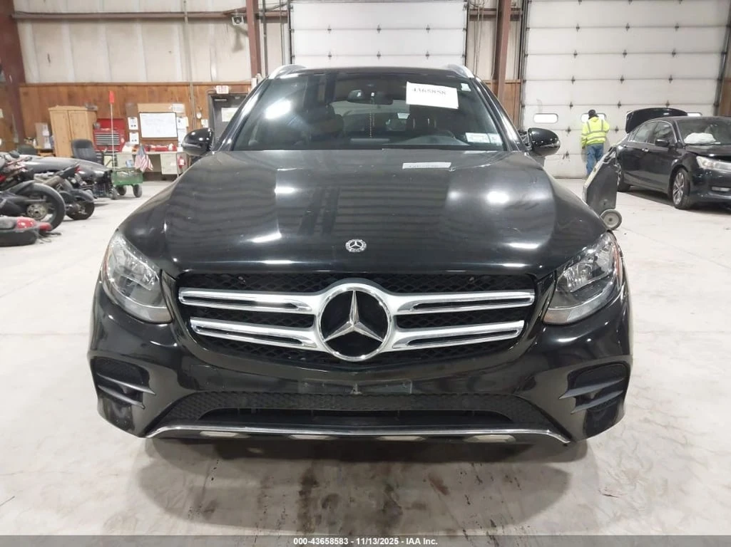 Mercedes-Benz GLC 300 * 4MATIC * CARFAX *    | Mobile.bg   12