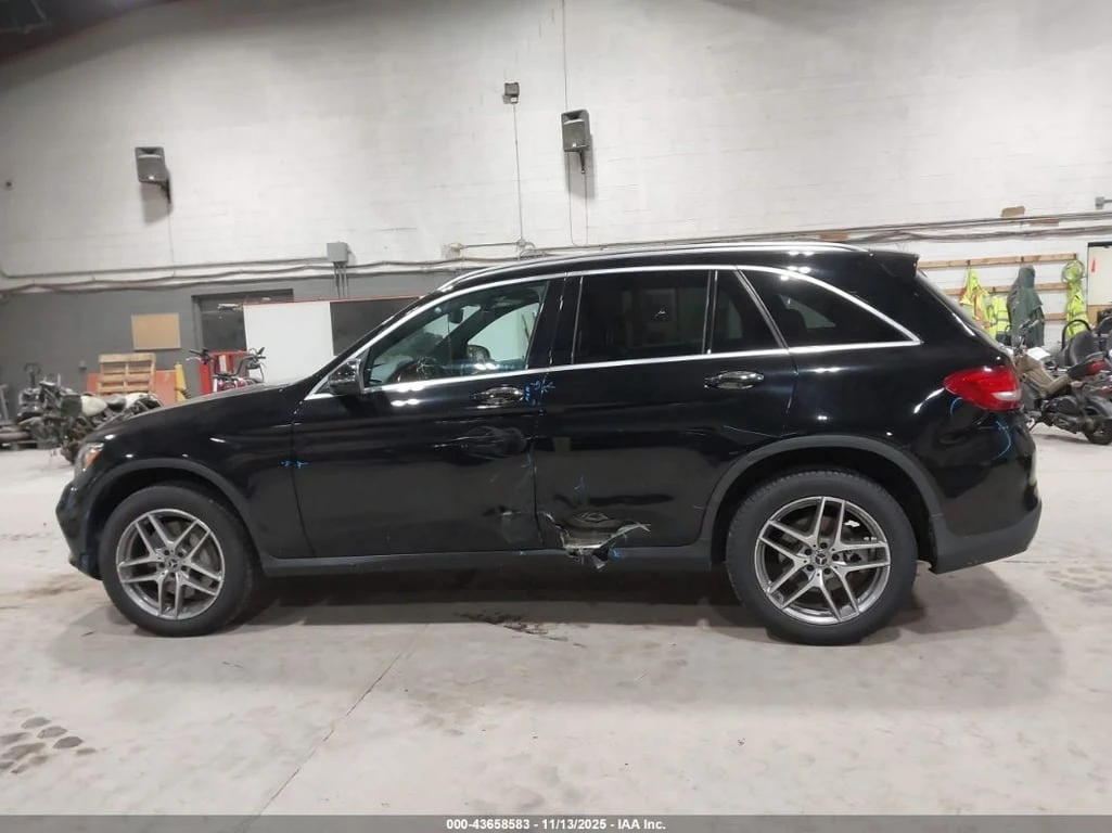 Mercedes-Benz GLC 300 * 4MATIC * CARFAX *    | Mobile.bg   14