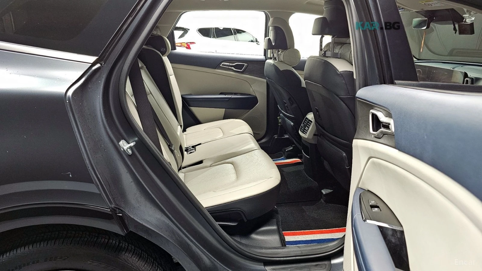 Kia Sportage SIGNATURE* DRIVE-ASSISTS* REAR-CAMERA* , снимка 14 - Автомобили и джипове - 55045150