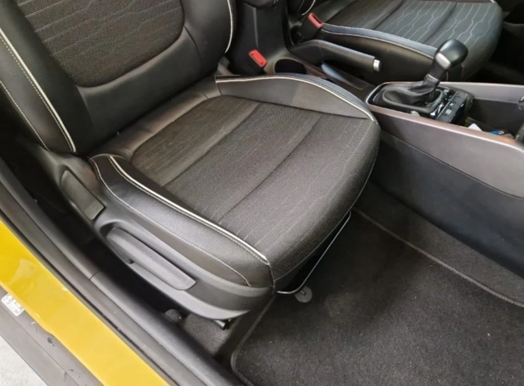 Kia Stonic 1.0 T-GDI MHEV GT-Line DCT, снимка 9 - Автомобили и джипове - 55405669
