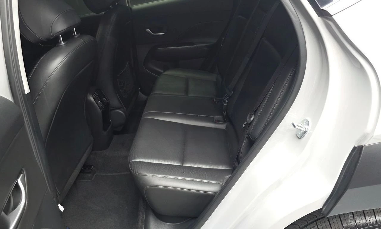 Hyundai Kona 1.6T Premium 4x4* DISTRONIC* ПОДГРЕВ* ОБДУХВАНЕ* , снимка 13 - Автомобили и джипове - 55466680