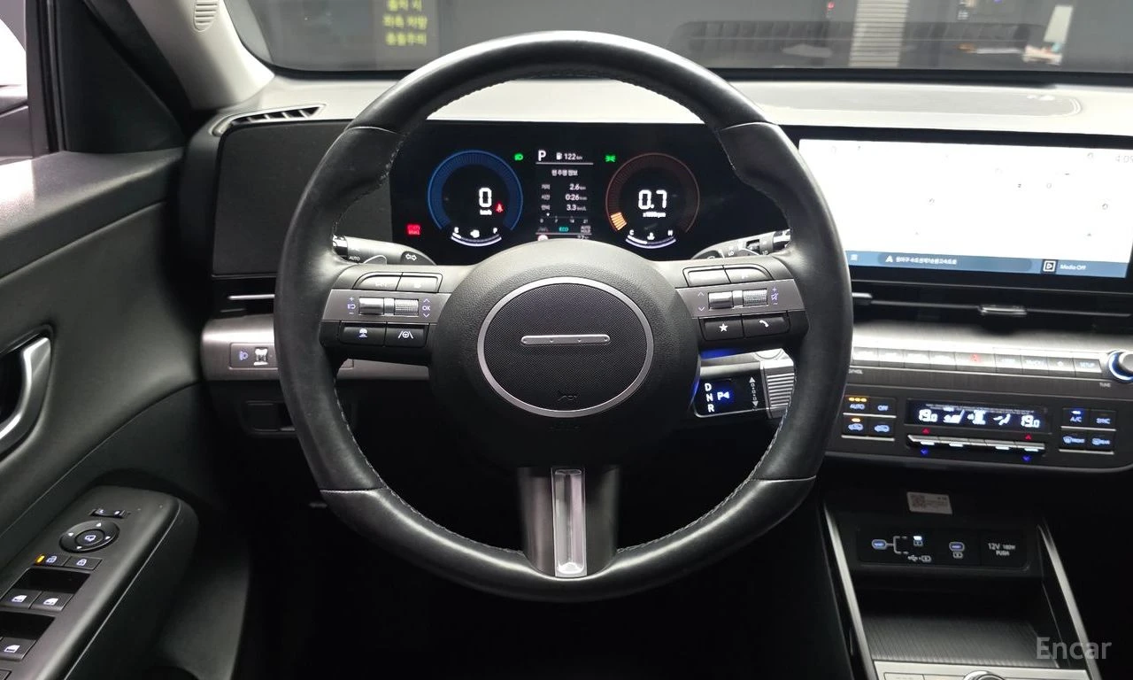 Hyundai Kona 1.6T Premium 4x4* DISTRONIC* ПОДГРЕВ* ОБДУХВАНЕ* , снимка 9 - Автомобили и джипове - 55466680