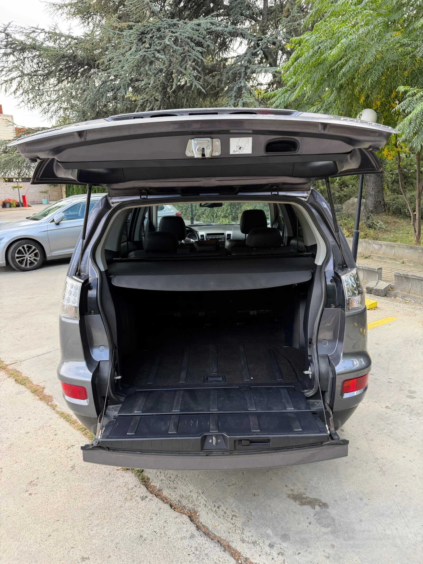 Mitsubishi Outlander 2.2/FACE 177кс., снимка 13 - Автомобили и джипове - 56529158