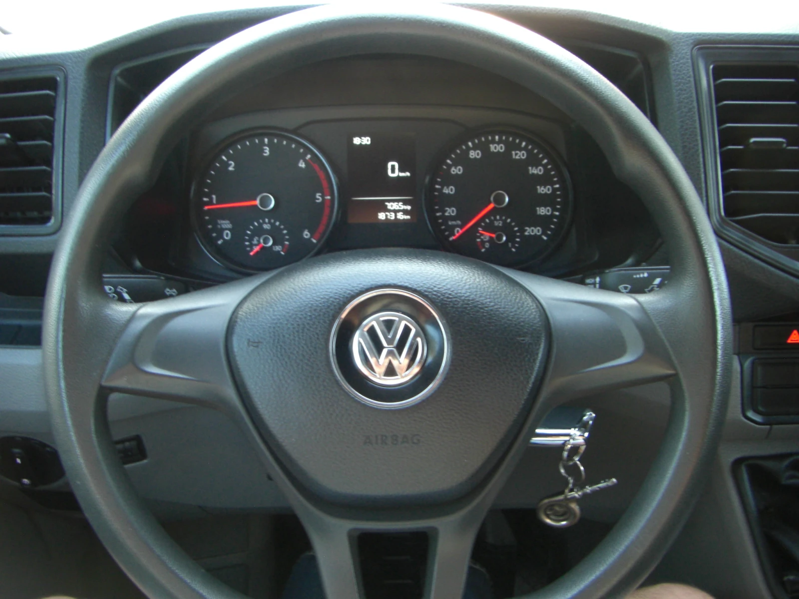 VW Crafter 2.0TDI NAVI KAMERA DISTANS 6ck.EURO 6D | Mobile.bg � ����������� 10