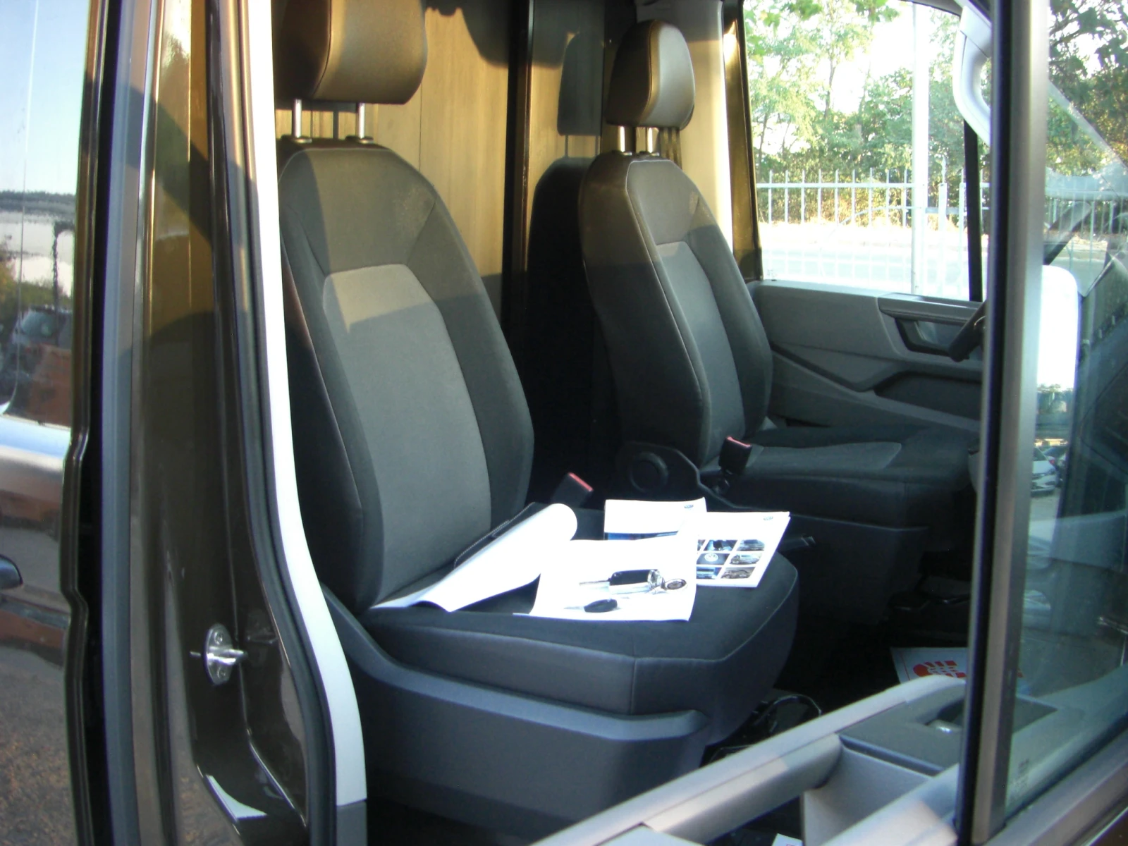 VW Crafter 2.0TDI NAVI KAMERA DISTANS 6ck.EURO 6D | Mobile.bg � ����������� 13