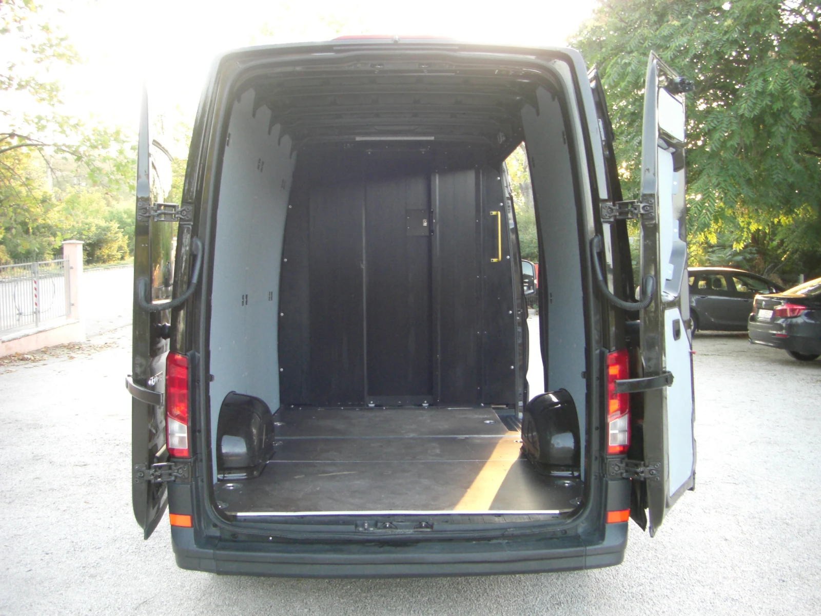 VW Crafter 2.0TDI NAVI KAMERA DISTANS 6ck.EURO 6D | Mobile.bg � ����������� 16