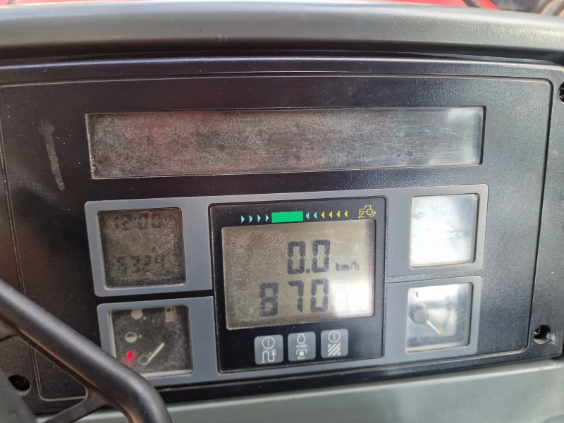 Трактор CASE IH McCormick MC135, снимка 15 - Селскостопанска техника - 51373749