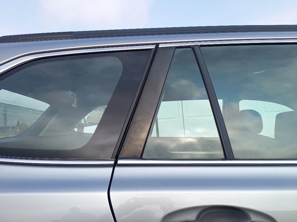 Стъкло задно дясно триъгълно Субару Аутбек (14)