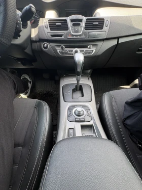 Renault Laguna 3 Facelift, снимка 11