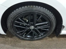 Toyota Camry HYBRID * ЧЕРЕН САЛОН * КАМЕРА * МЪРТВА ТОЧКА * , снимка 7