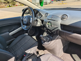 Mazda 2, снимка 11 - Автомобили и джипове - 46215217