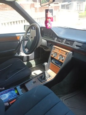 Mercedes-Benz 124 2.5tdi, снимка 12