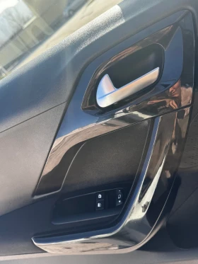 Peugeot 208, снимка 10