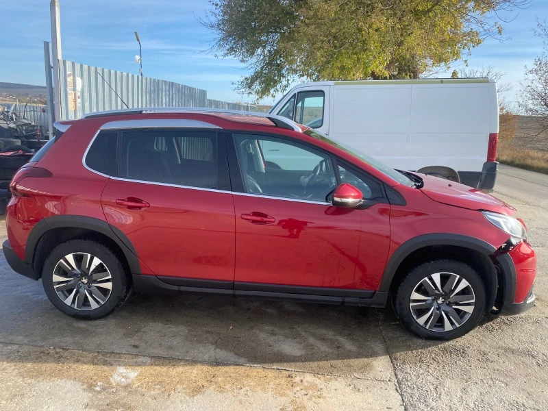 Peugeot 2008 1.2 PureTech 110, снимка 4 - Автомобили и джипове - 43352445