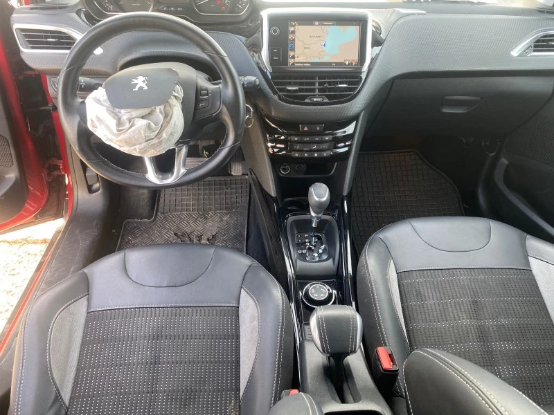 Peugeot 2008 1.2 PureTech 110, снимка 10 - Автомобили и джипове - 43352445