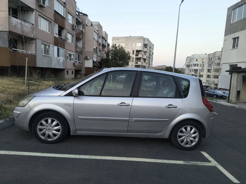 Renault Scenic, снимка 4 - Автомобили и джипове - 49178891