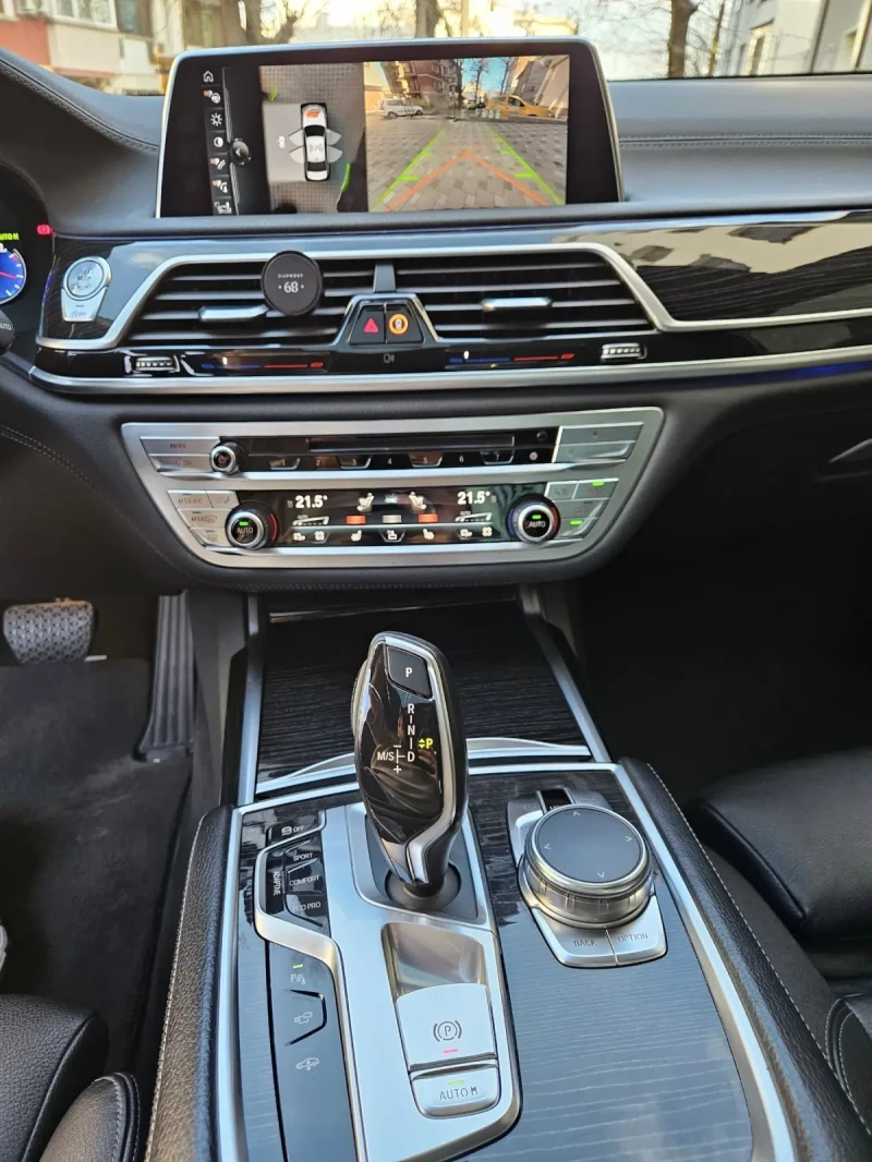 BMW 730 3.0D xDrive M-pack, ВАКУУМ, H&K, 360 , ВЪЗДУХ , снимка 13 - Автомобили и джипове - 49024585