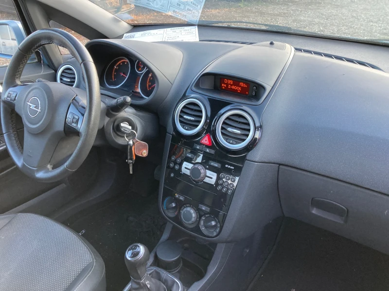 Opel Corsa 1.2 KLIMA, снимка 5 - Автомобили и джипове - 51540558