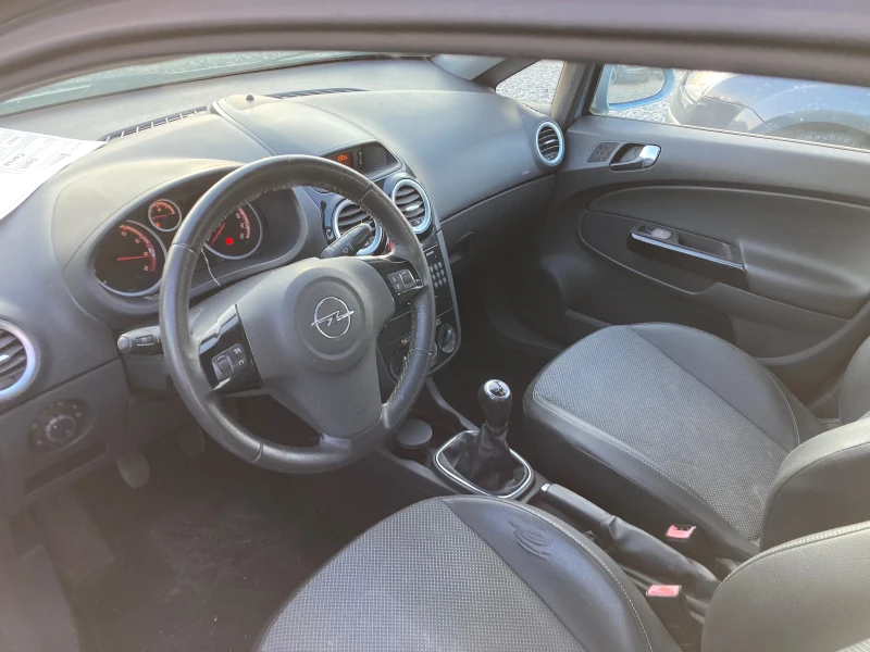 Opel Corsa 1.2 KLIMA, снимка 7 - Автомобили и джипове - 51540558