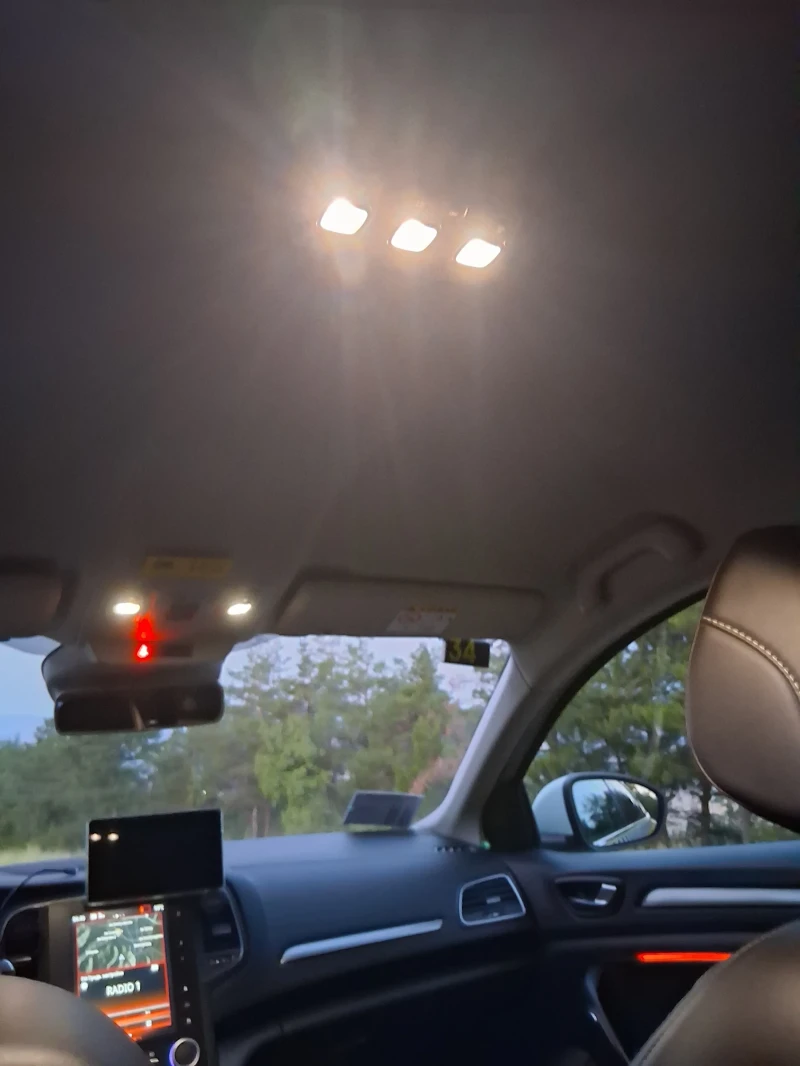 Renault Megane, снимка 13 - Автомобили и джипове - 52586926