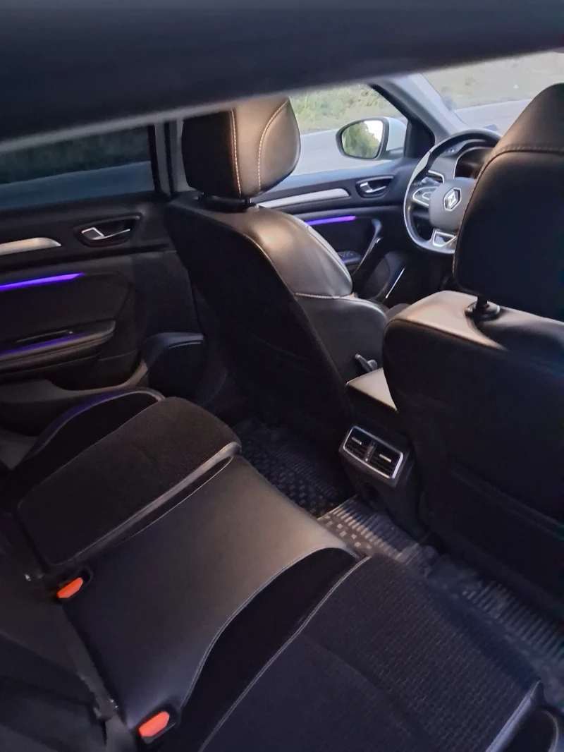 Renault Megane, снимка 8 - Автомобили и джипове - 52586926